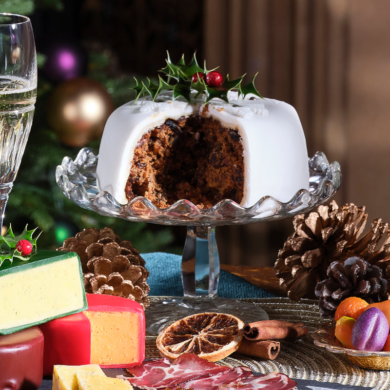 Christmas Cake in a Gift Tin